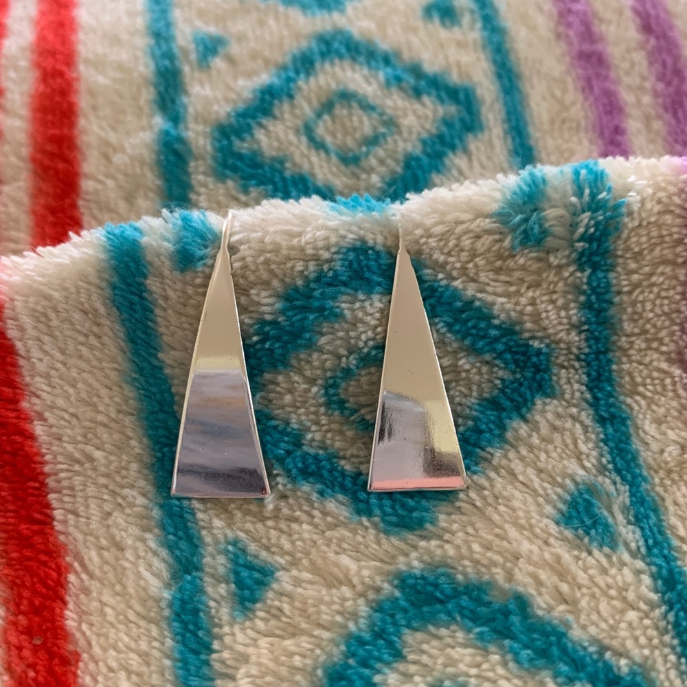 🛍Novelty Earrings Silver tone triangle